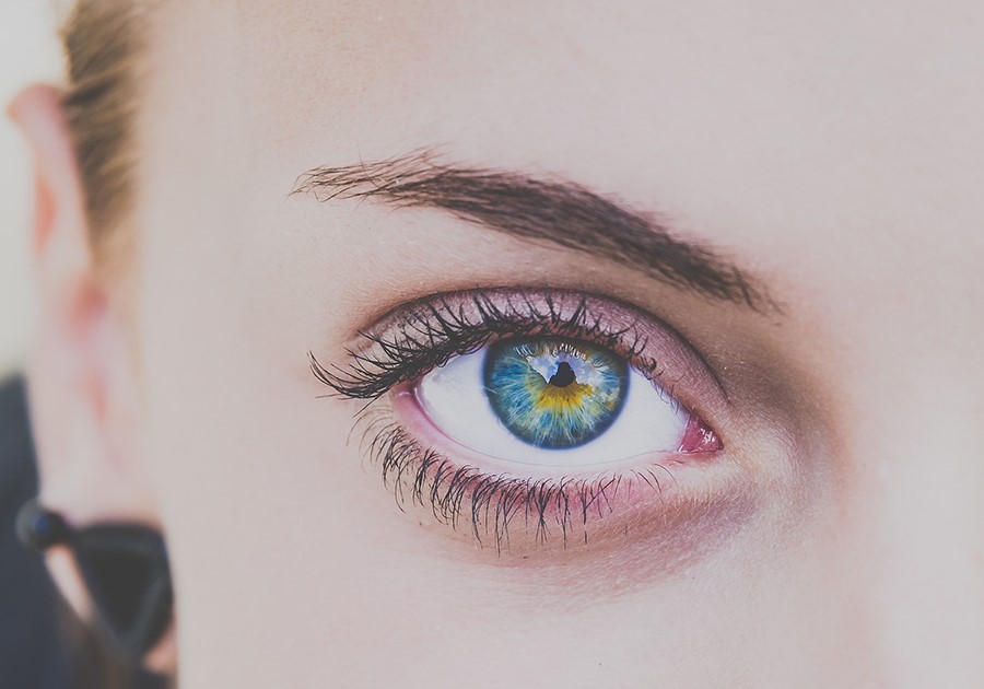 occhio donna sopracciglia